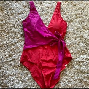 Summersalt the perfect wrap one piece bathing suit size 10
